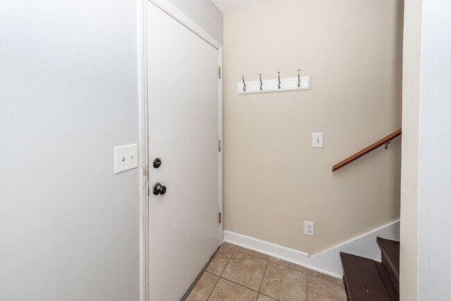 Photo - 2 Bedroom, 1.5 Bathroom Townhome in Island Bluff - James Island
