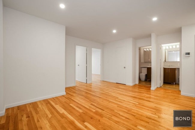 Photo - 382 Third Avenue