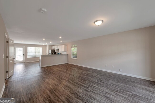 Photo - 328 Ashigan St