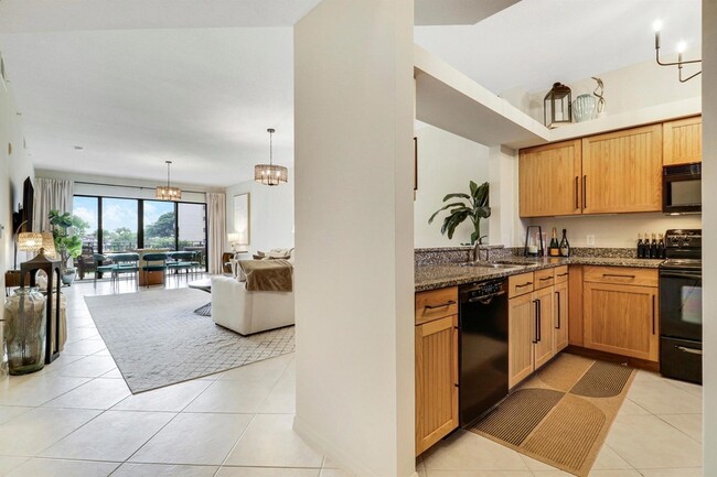 Photo - 370 Golfview Rd Unit 202