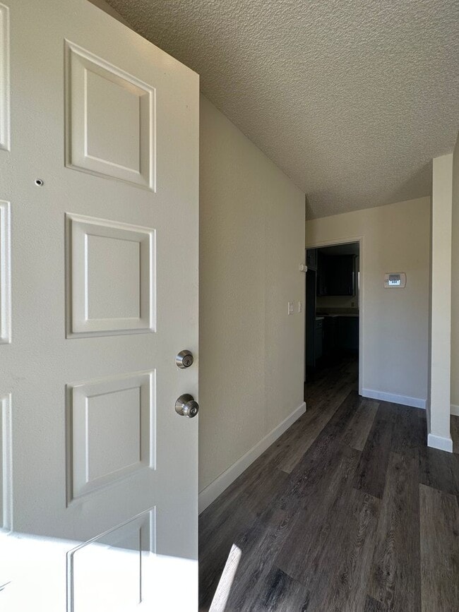 Photo - 7955 Deer Lake Dr