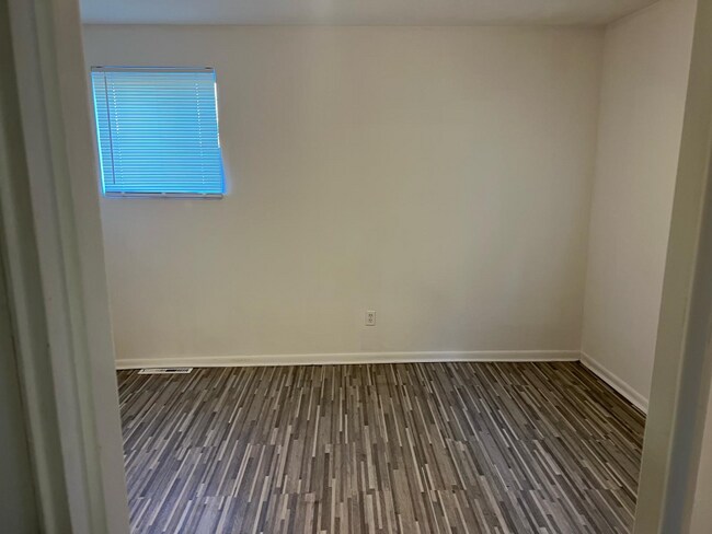 Photo - 50 W Broad St Unit 1