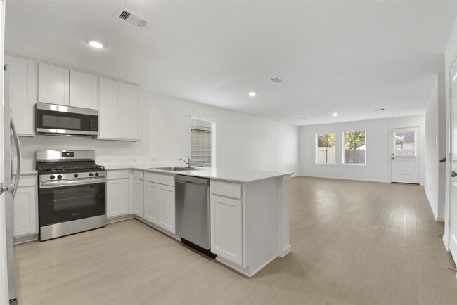 Photo - 253 Douglas Hls Dr