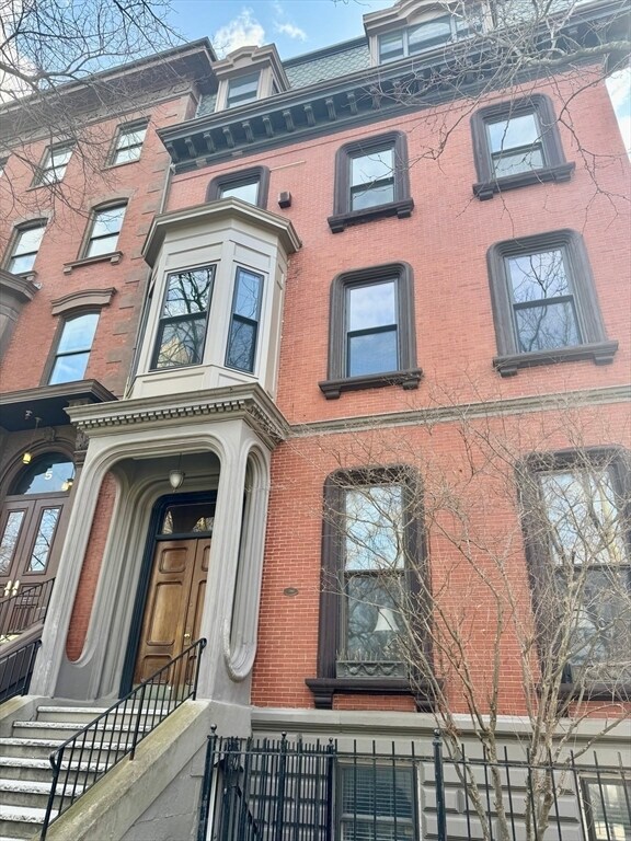 Photo - 4 Monument Sq Unit 6