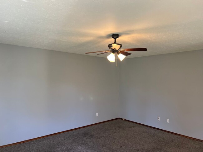 Photo - AVAILABLE NOW! Walking Distance to Silver Springs Park