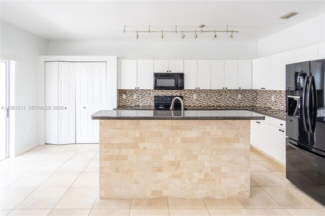 Photo - 2301 SE 24th Ct