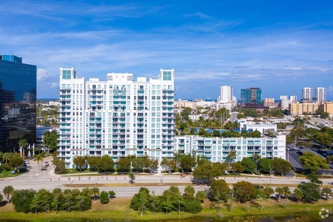 Building Photo - 300 S Australian Ave Unit 1101 Rental