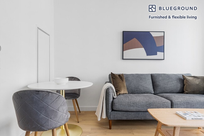 Photo - 243 W 28th St Unidad FL15-ID2146