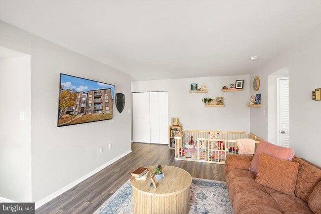 Photo - 9728 Kingsbridge Dr Unidad 302