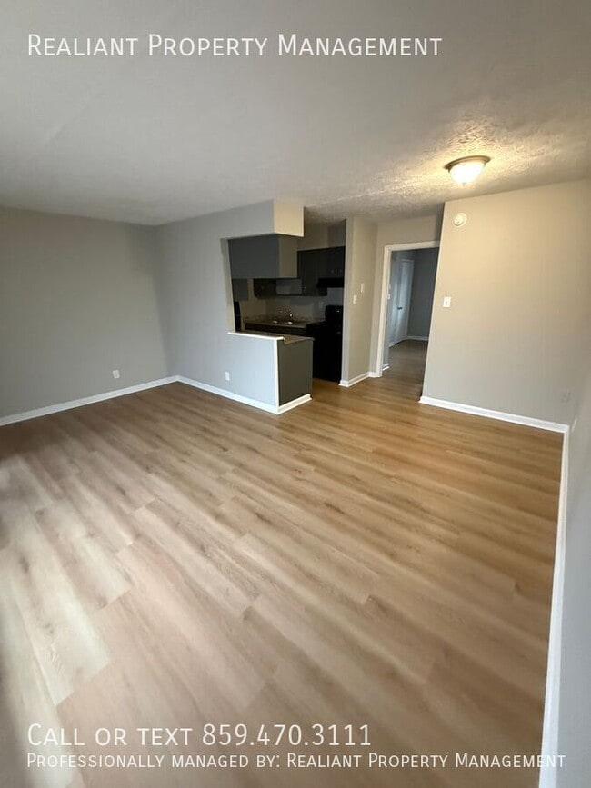 Photo - 2021 Cambridge Dr Unidad 43