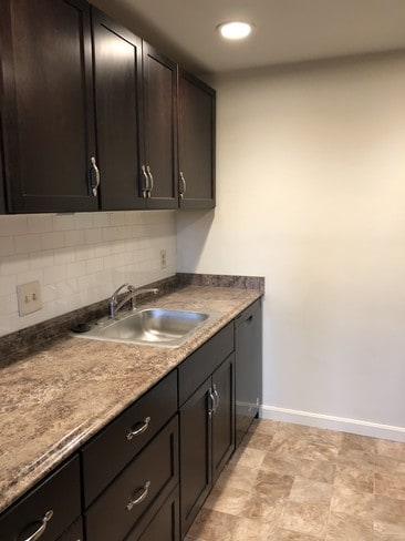 Photo - 176 Broadway