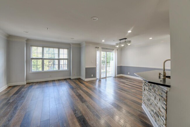 209 Blue Heron Dr