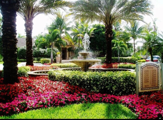 Photo - 12118 Saint Andrews Pl Unidad 202