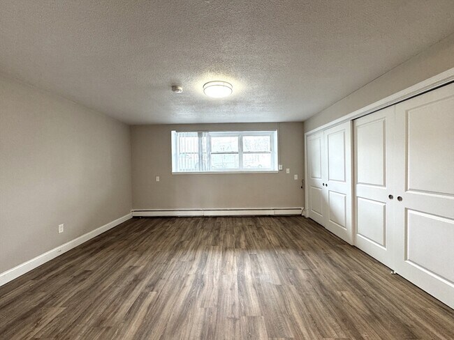 Photo - 625 Main St Unit 4