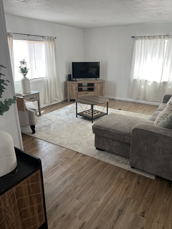 Photo - 1634 3rd St E