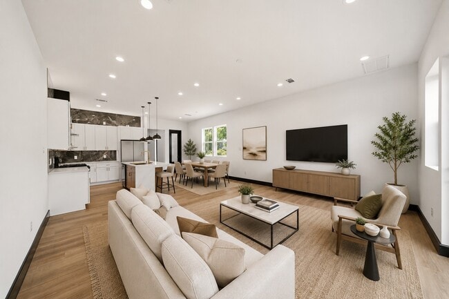 Photo - 4439 Gunter St