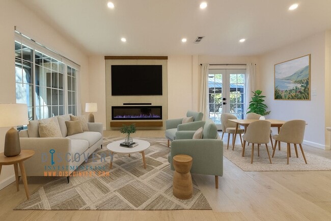 Photo - Your Ideal Modern Retreat with Enclosed Yard