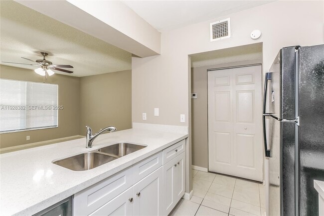 Photo - 5940 S Rue Rd