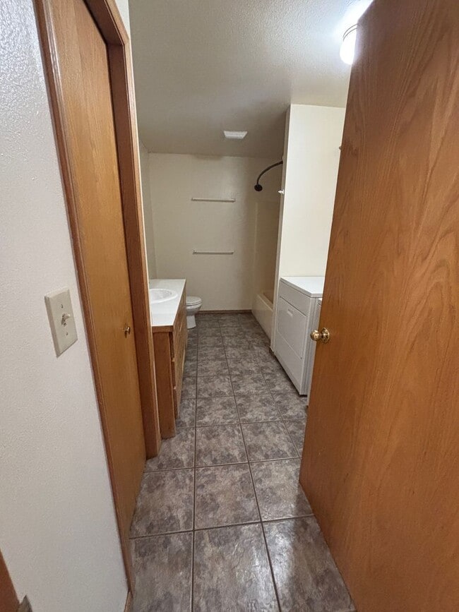 Photo - Great location for MSU and downtown.