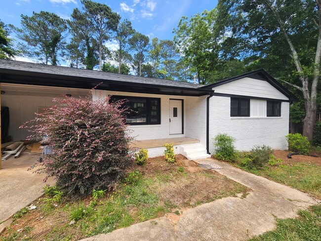 Building Photo - 1055 College Station Rd Rental