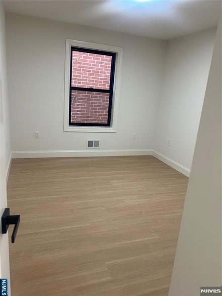 5 Montclair Ave