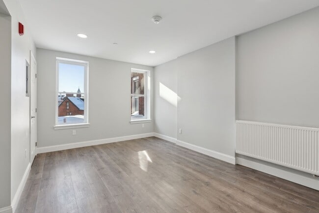 Photo - "610" on Congress St: Newer Studio Apt. 1BA $1470.00 Heat & H20 included Available 08/01/26 Unit 6