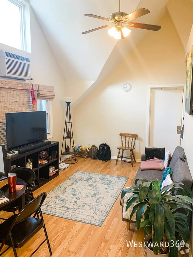 Building Photo - 2433 N Talman Ave Unit #2 Rental