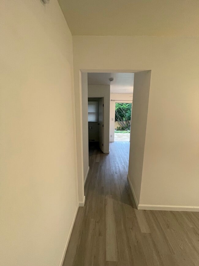 Photo - 831 Badger Ln