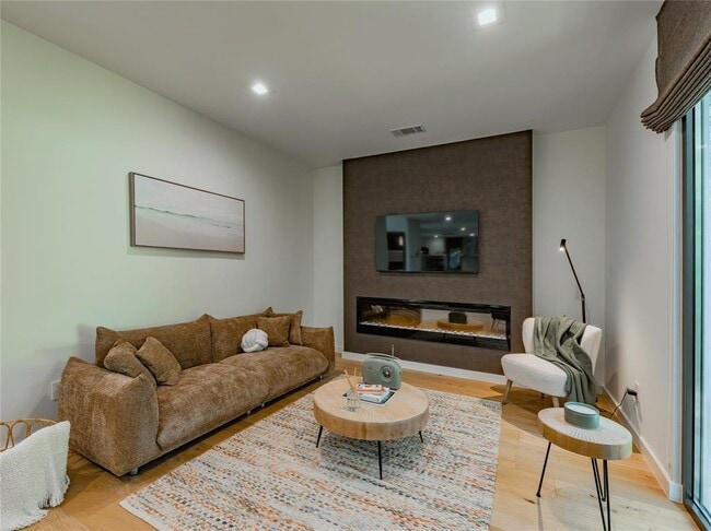 Photo - 2806 Geronimo Trail