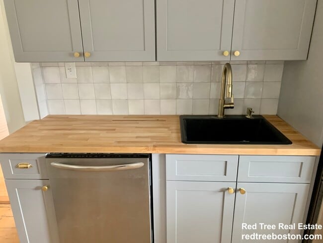 Photo - 41 Elmore St Unit 3