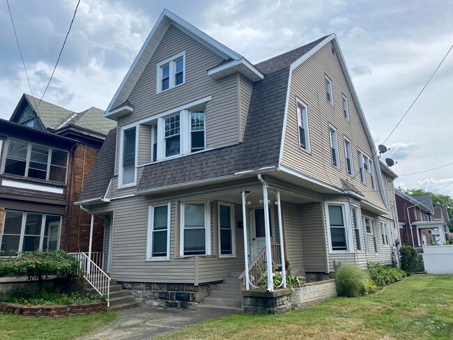 Photo - 1063 W 8th St Unit 1