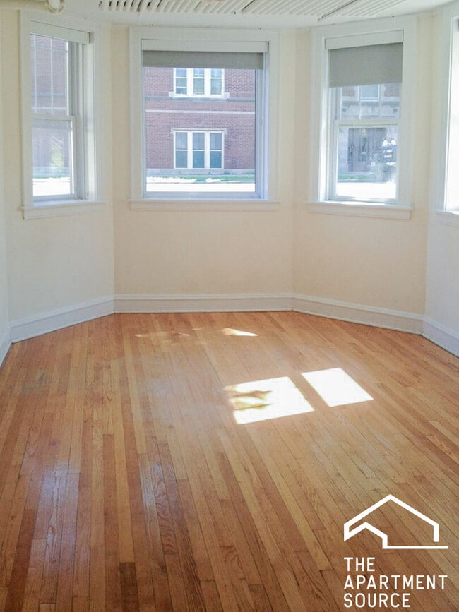 Photo - 2206 W Foster Ave