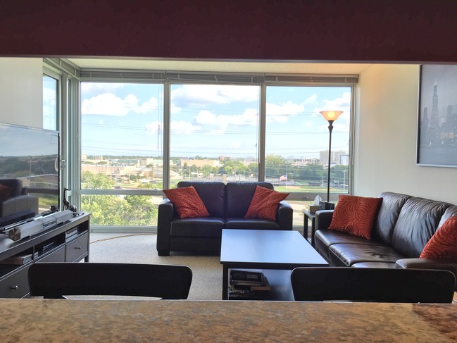 Photo - 9715 Woods Dr Unit 907