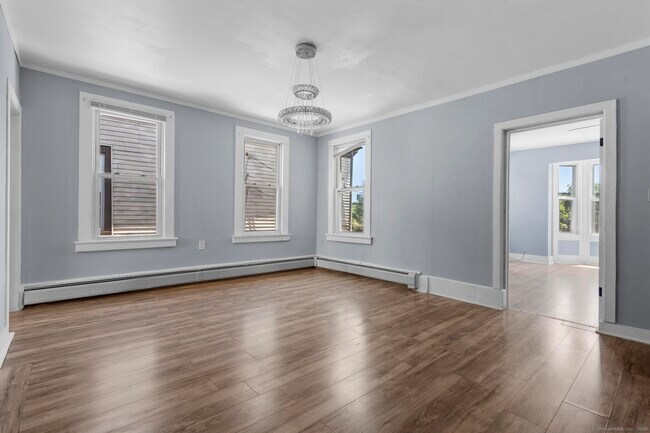 Photo - 387 Nichols St Unit 2