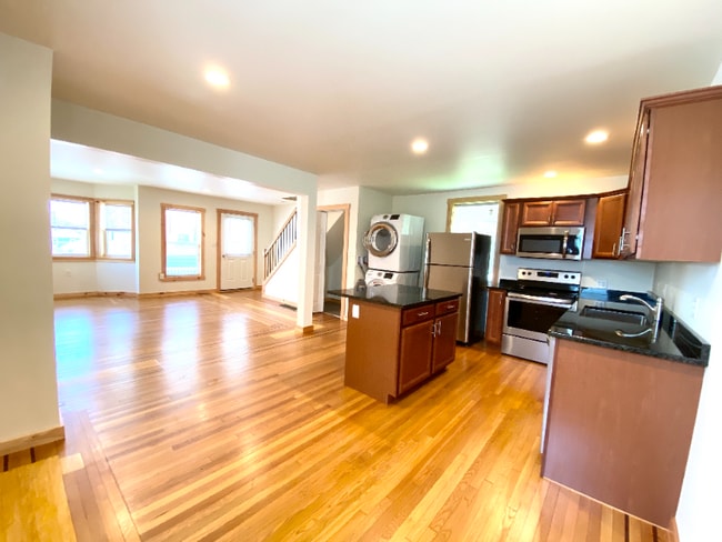 Building Photo - 1014 Vine St