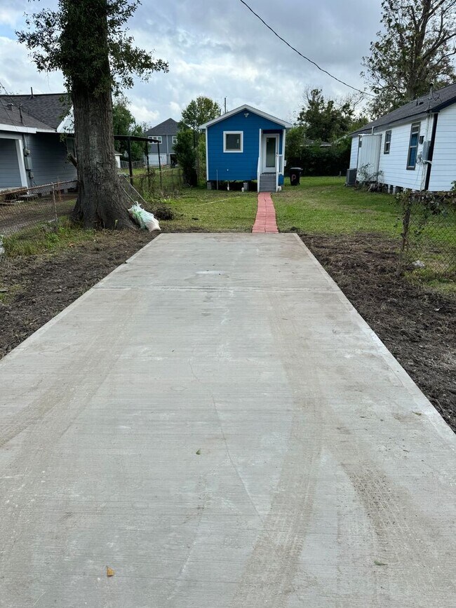 Photo - 3118 Memel St Unit B - P -