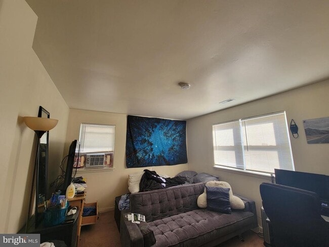 Photo - 313 Ellis St