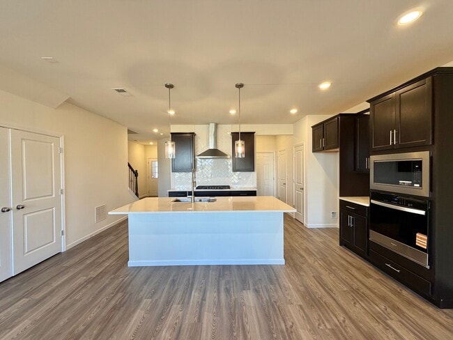 Photo - 704 Switchgrass Wy