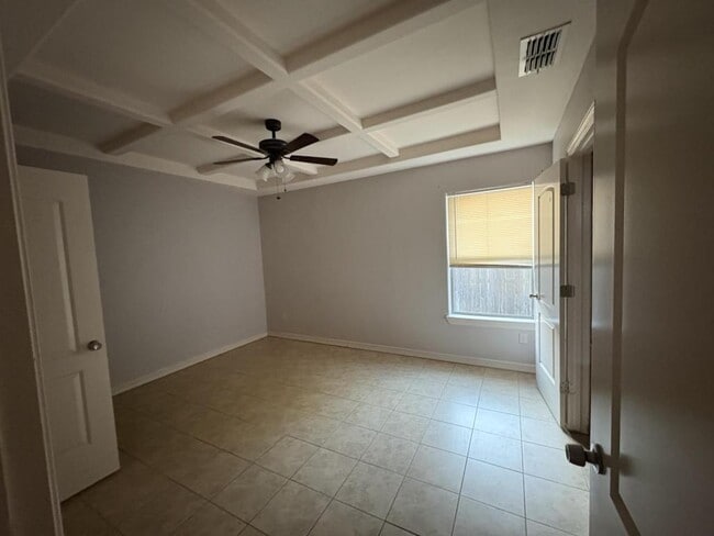 Photo - 1416 Leann Rimes Rd