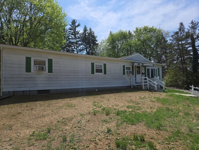 Photo - 3 Bed / 1.5 Bath Single-Family Home – Near Shippensburg Borough