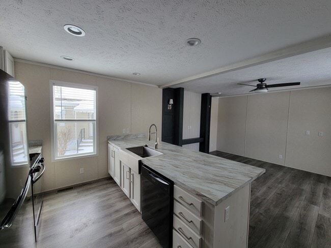 Photo - 66 Borman Ave