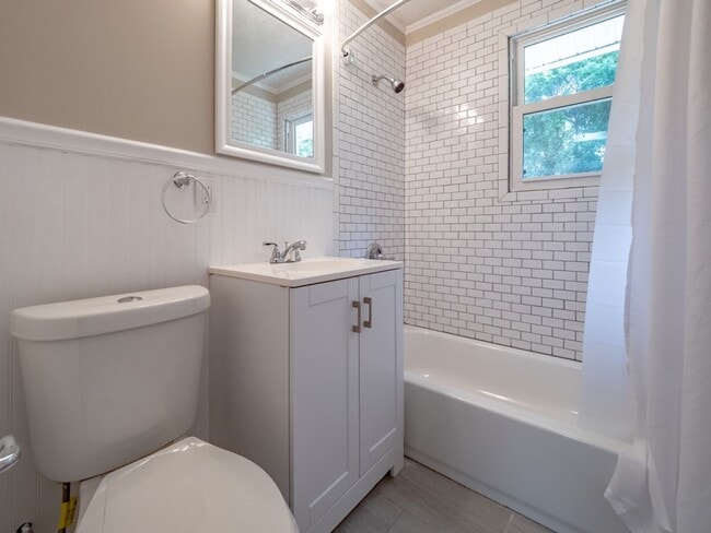 Photo - NEWLY RENOVATED DUPLEX UNIT Unit 12 Country Squire Court B
