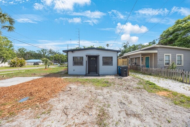 Photo - Cute 2bdrm/1bath House for rent ** Ready now ** Section 8 OK