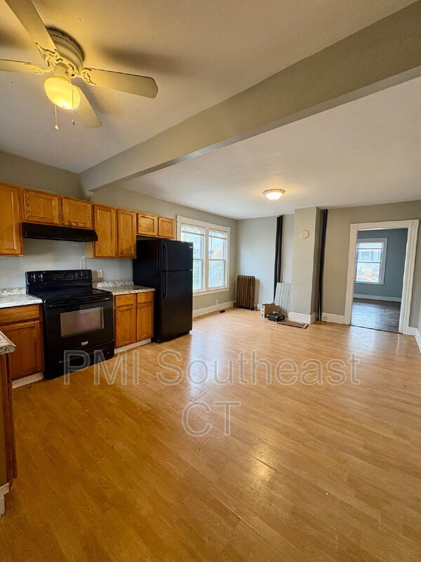 Photo - 50 Montauk Ave Unidad Apt. 1