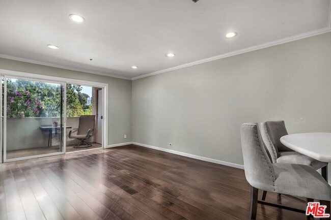 501 Palisades Dr Unidad 221