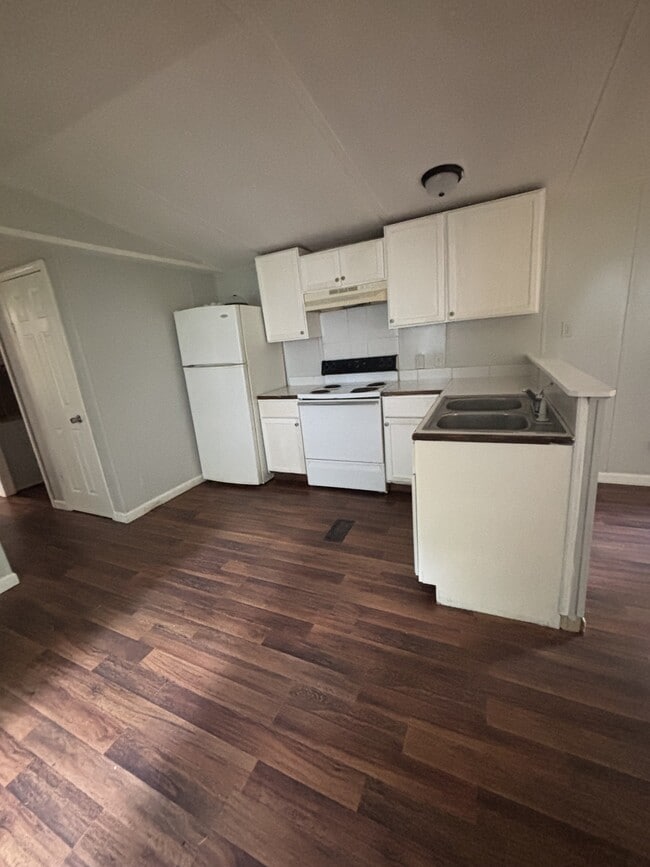 Photo - 219 Cherry Tree Dr