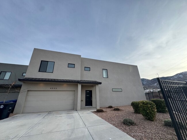 Photo - Villa Loma Town Home