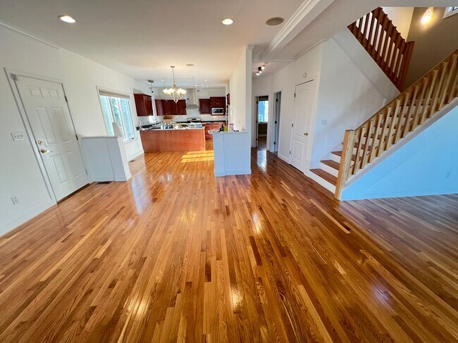 Photo - 141 Grovers Ave