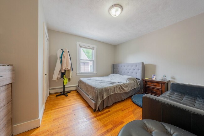 Photo - 404 Putnam Ave Unit 2