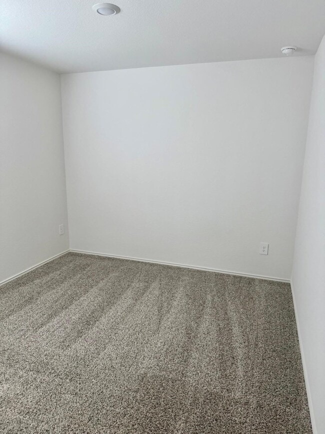 Photo - 4922 Oakwood Dr